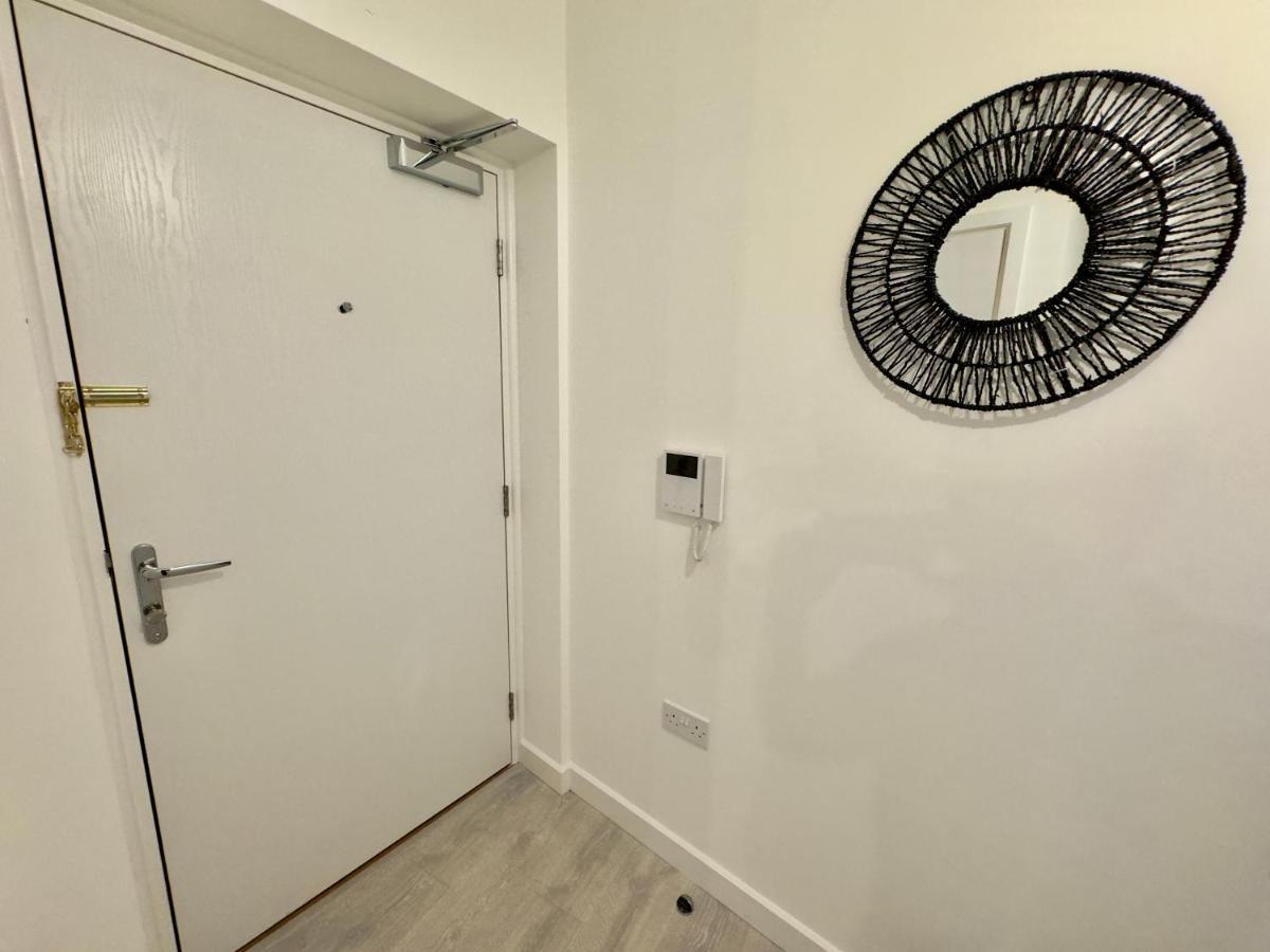 3Bedroom, 2Bathroom, Balcony,Luxury Flat Westfield London Eksteriør bilde
